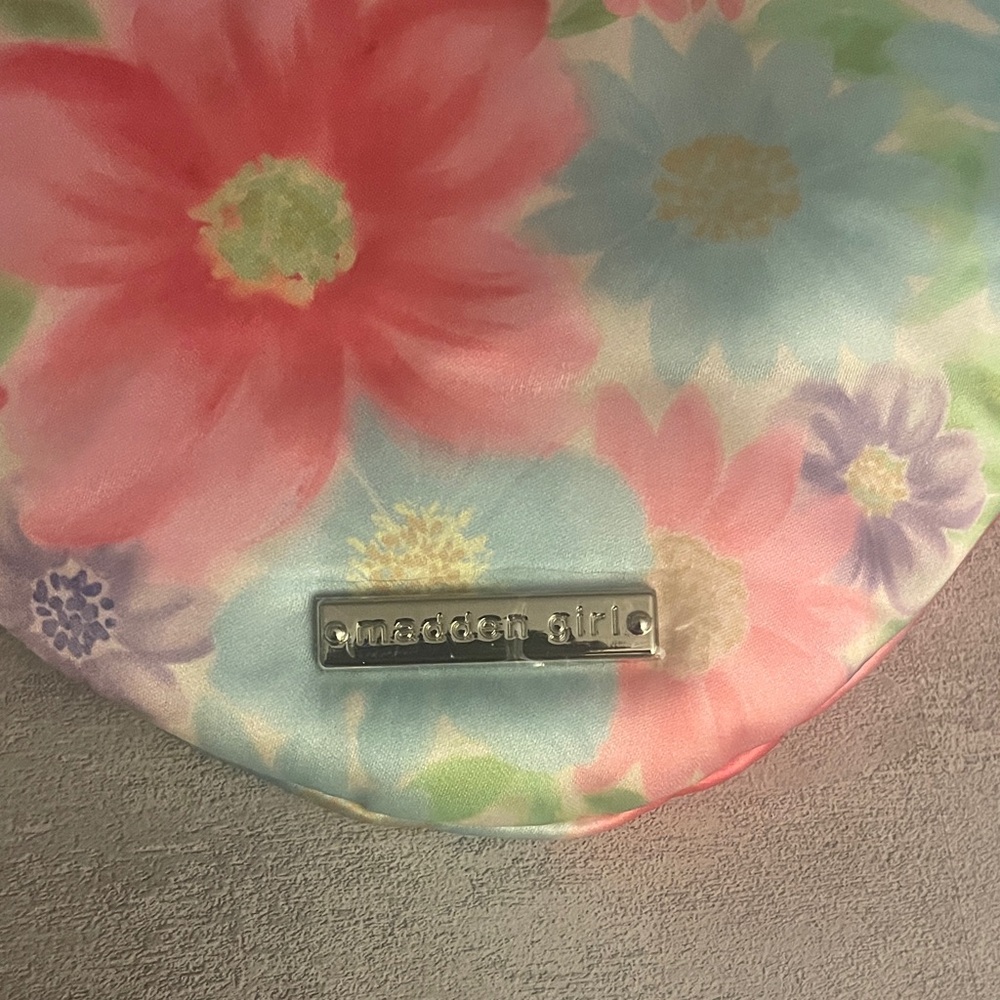 Madden Girl Floral Heart-Shaped hobo purse- Alove- NWT - Picture 3 of 9